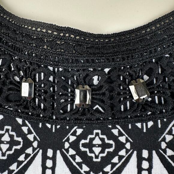 Catherines Maxi Dress Sleeveless Crochet Collar Abstract Print Black White 1XWP - Picture 3 of 8